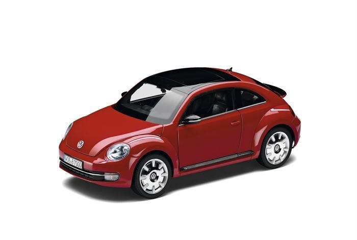 New Beetle 1:18 modelbil (UDGÅET)