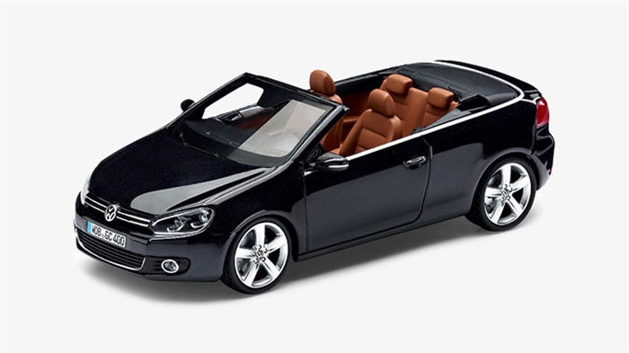 Golf Cabriolet 1:43 Dark Purple Metallic (UDSOLGT PÅ SHOPPEN)